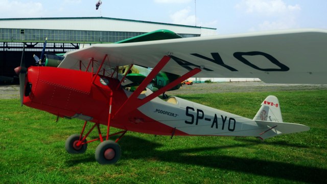 413658_360774640700739_1978683010_o кріл  низ.JPG