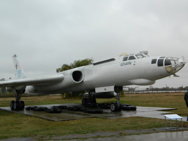 Tu-16_1.jpg