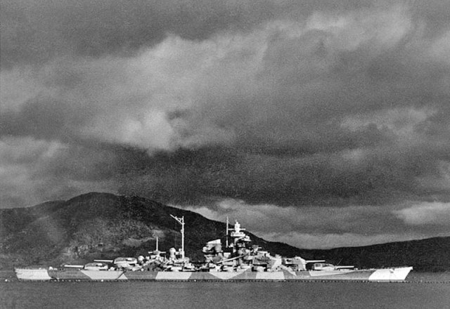 kms-tirpitz_3.jpg