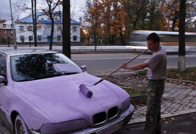 1318419847_pink-bmw-01.jpg