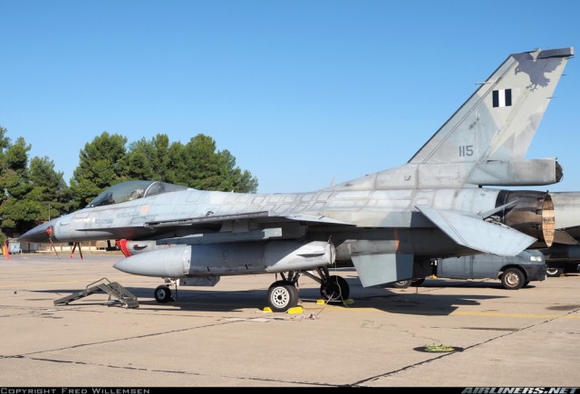 F-16C Greek 115 01.jpg