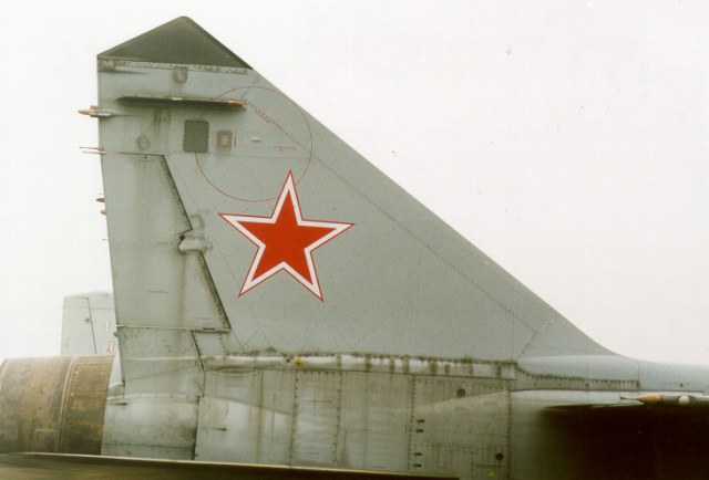 MiG-31_fin_r.jpg