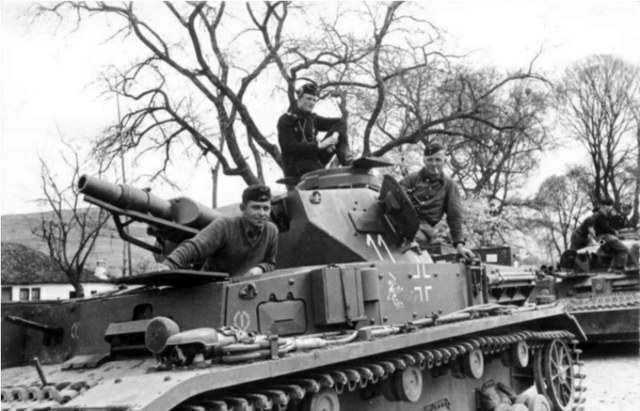 1385243780-bundesarchiv_bild_101i-770-0280-20_jugoslawien_panzer_iv.jpg