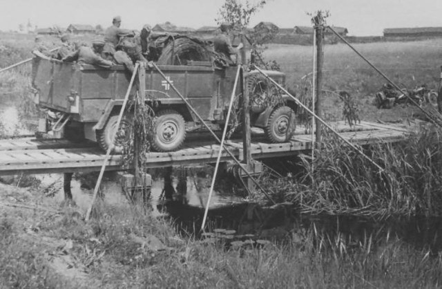 Einheitsdiesel_wehrmacht_truck_33.jpg