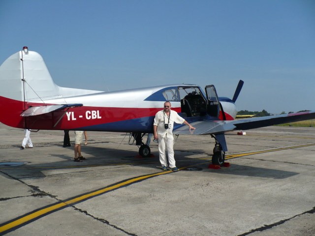 YL-CBL_YAK_18_T_2.jpg