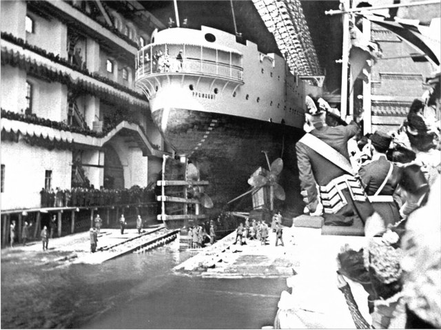 Громобой спуск на воду 8 мая 1899 г..jpg