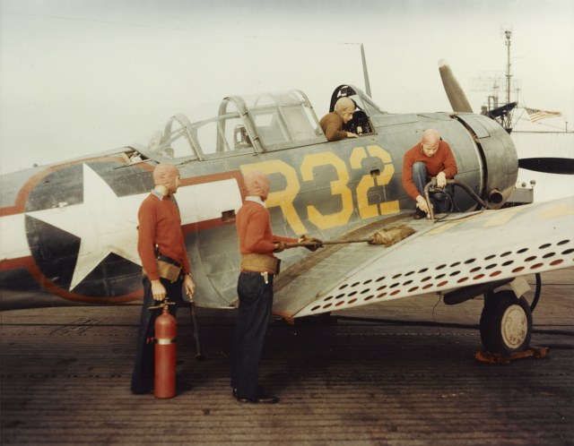 Douglas_SBD_Dauntless_refueling_detail_in_1943.jpg