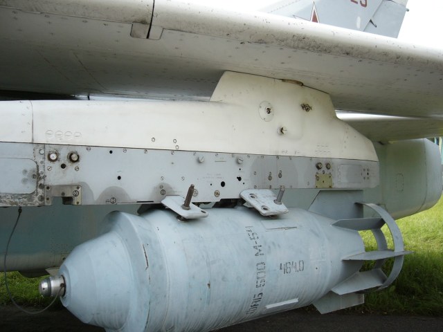 ar_su-24_13.jpg
