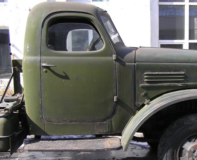 ZiS-151_03.jpg
