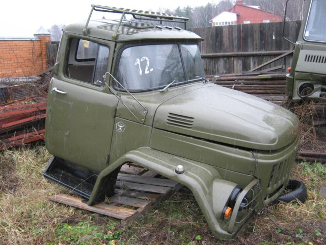 2-kabina-zil-130-zil-131-v-sbore.JPG