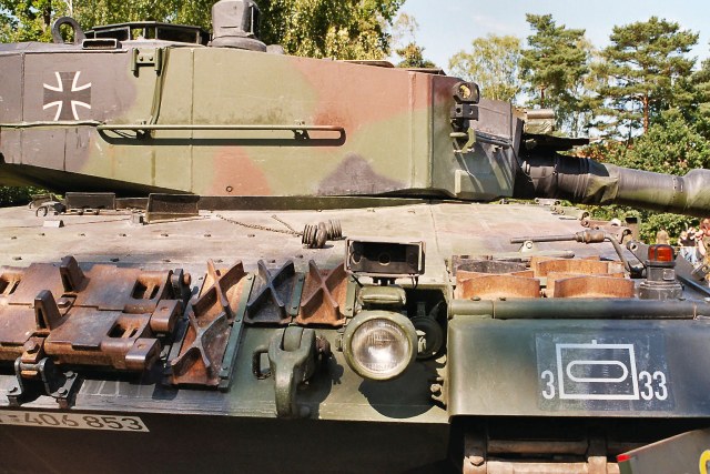leopard_2a4_w_agdus_07_of_20.jpg