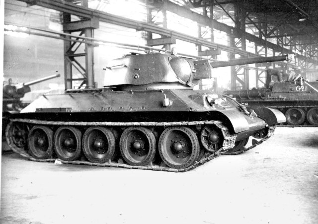 Т-34 со штампованной башней.jpg