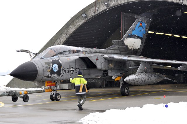 Panavia-Tornado-IDS-4599-a23822225.jpg