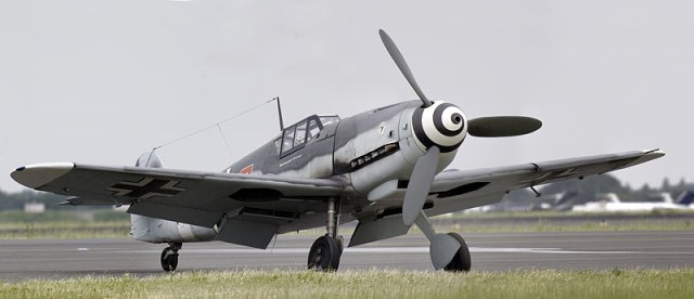 800px-Bf_109_Messserschmidt_detailed_view_at_ILA_2010.jpg