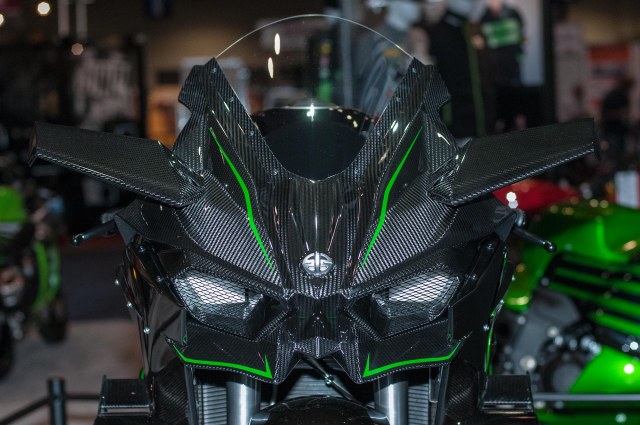 kawasaki-ninja-h2r-up-close-5.jpg