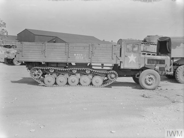 Mercedes-Benz_4.5t_Maultier_-_IWM_(STT_7955N).jpg