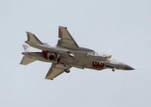 yak-141-palubnyj-istrebitel-10.jpg