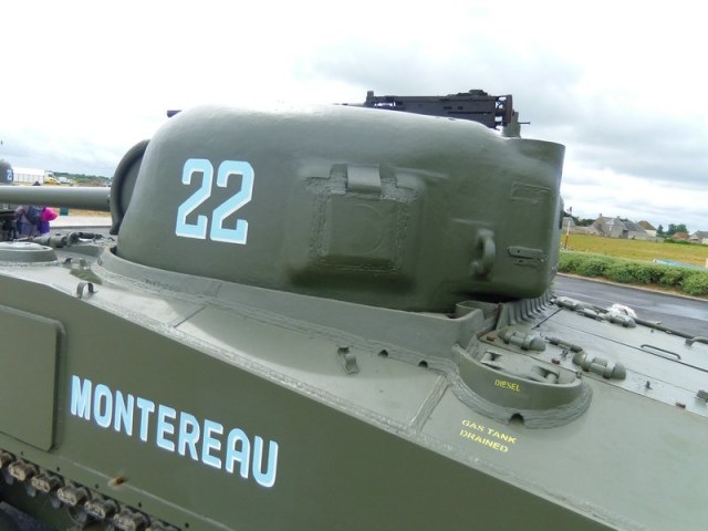 M4A2 Sherman Montereau Balmoral Green 24.JPG