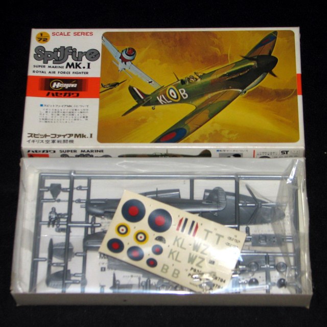 Hasegawa_Spitfire1.jpg