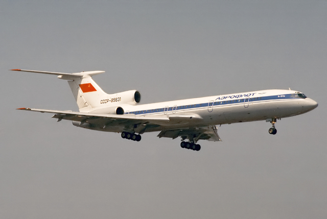 Aeroflot_Tu-154M_CCCP-85631_LIS_1990.png