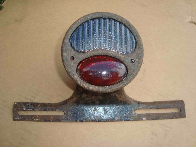 задний фонарь оригинал.jpg