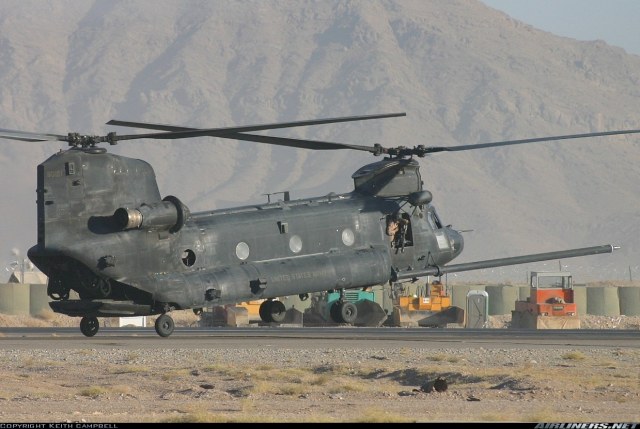 MH-47E%20from%20160SOAR%20at%20Afghanistan%203.jpg