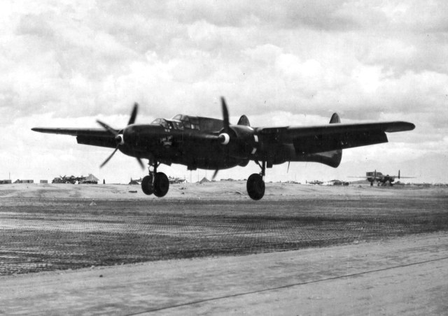 547th_Night_Fighter_Squadron_-_P-61_Black_Widow.jpg