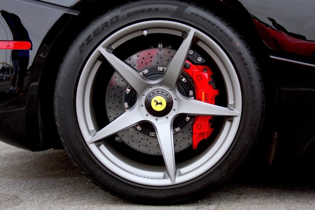 photo_3044_laferrari_wheel_186320_original.jpg