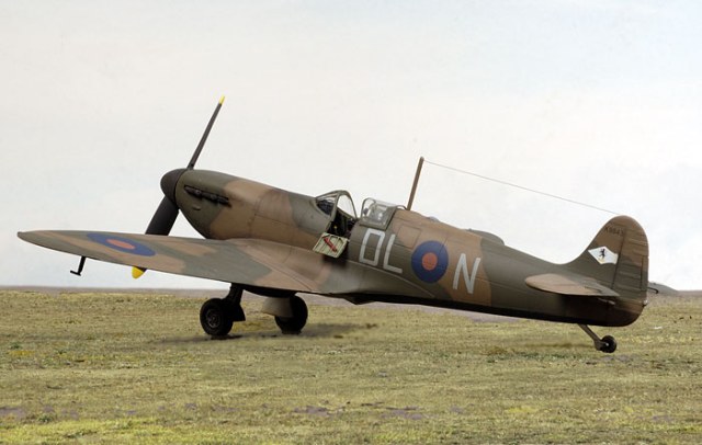spitfiremkiairfixbg_36.jpg