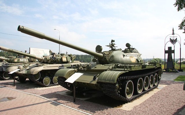 800px-T-34_Tank_History_Museum_(81-26).jpg