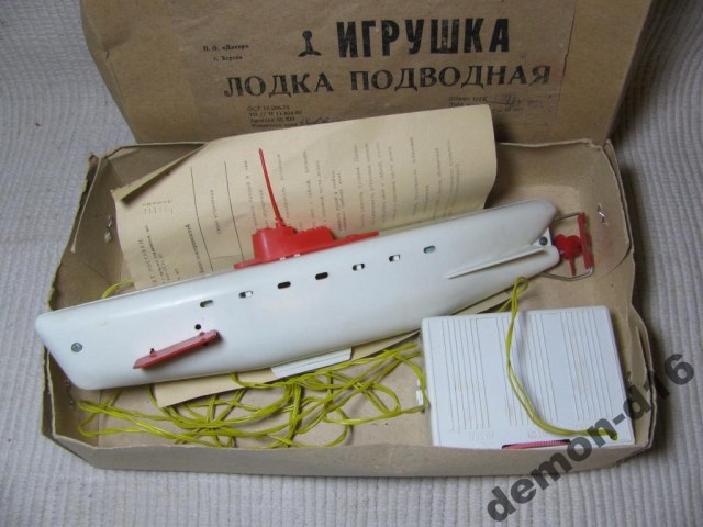 elektromekhanicheskaja_igrushka_podvodnaja_lodka_k113.jpg