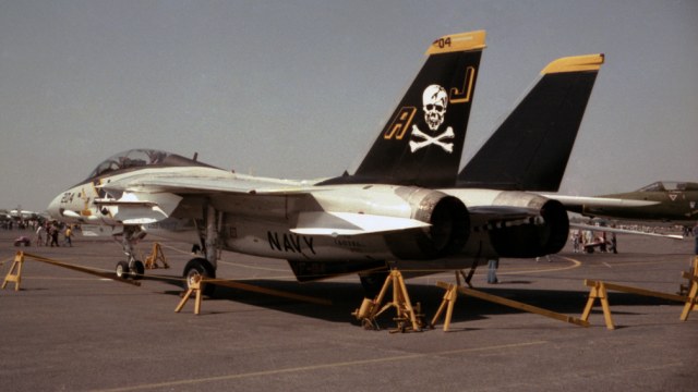 F-14_A_160386_VF-84_AJ204_1977lores.jpg