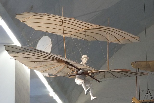 Muenchen_Deutsches_Museum_Lilienthal_glider_03.jpg