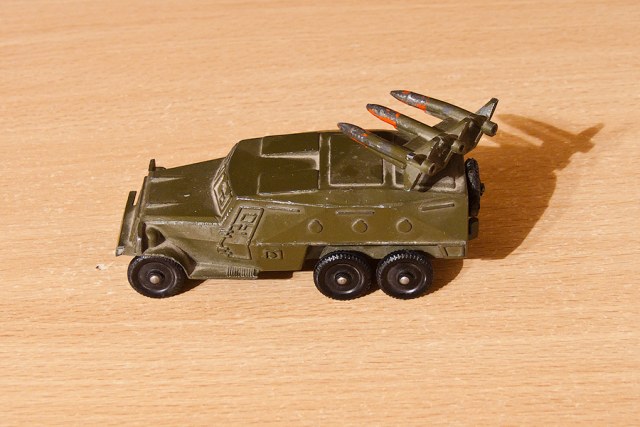 toys-ussr-e.jpg