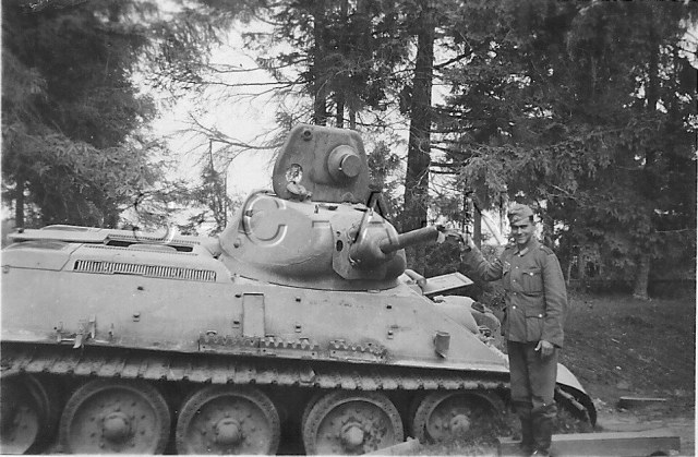 Т-34_1940_Б_Л_002 (4).jpg