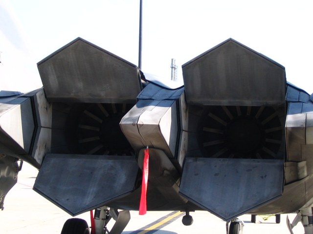 f-22a_02-4034_09_of_11.jpg