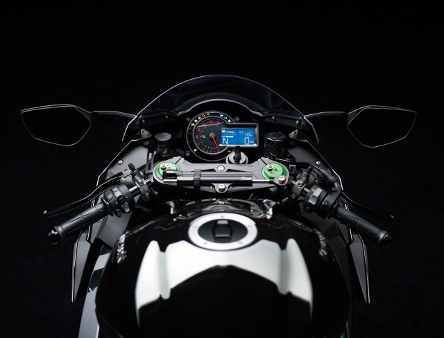 2015-kawasaki-ninja-h2-15.jpg