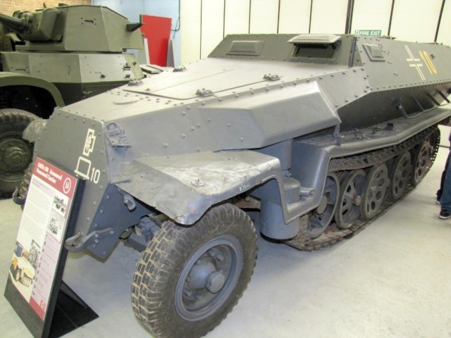 Sd.Kfz_.-251-Ausf.B-21.jpg