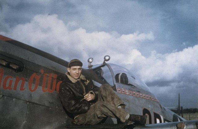 P-51 Mustang, nicknamed Man O' War of the 4th Fighter Group, at Debden flown by Lieutenant Colonel Claiborne Kinnard, who commanded the group from August to late November 1944..jpg