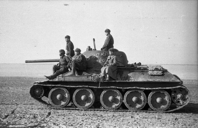 Т-34_УЗТМ_Ш_42_020 (1).jpg