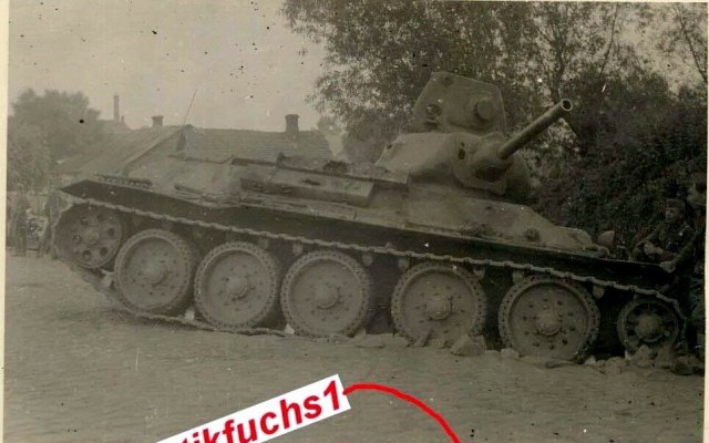 Т-34_1940_Л_1014 (12).jpg