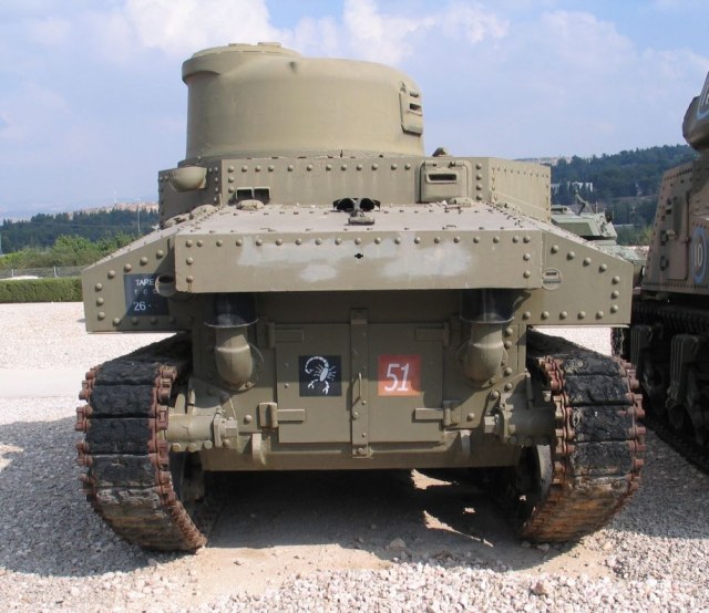 M3-Lee-latrun-4[1].jpg