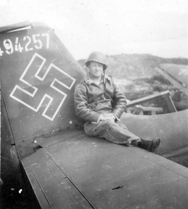 Junkers_Ju_87_Stuka_tAIL_Belgium_1944.jpg