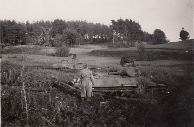 Т-34_1940_001 + БТ-7М (35).jpg