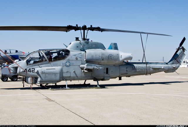 AH-1W-54.jpg