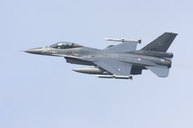 F-16AM_Dutch_(16962232798).jpg