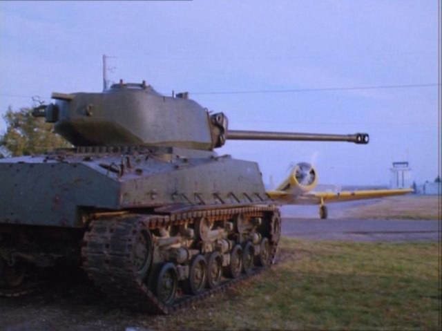 33816_imcdb-org-1944-chrysler-m4-a3-e8-39-sherman-39-in-quot-iron-eagle-iv-1995-quot.jpg