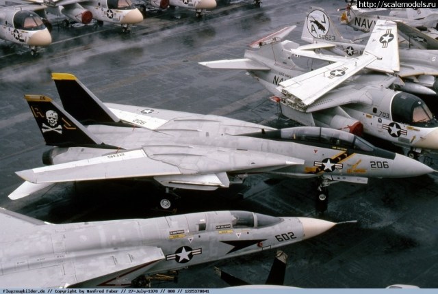 F-14A 206 2 Jolly R.jpg