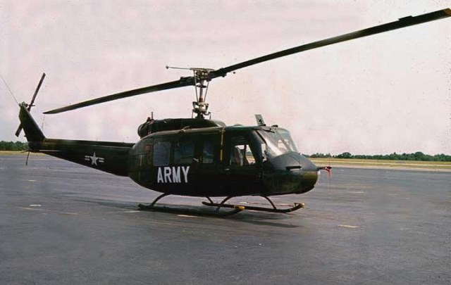 uh-1_huey_01.jpg
