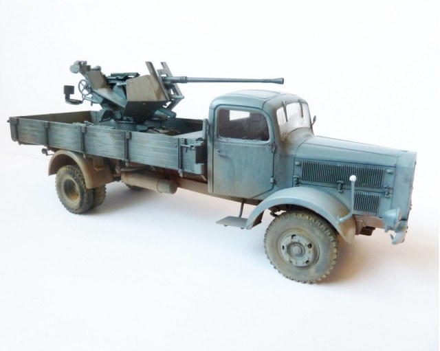 Mercedes L4500 с Flak.37